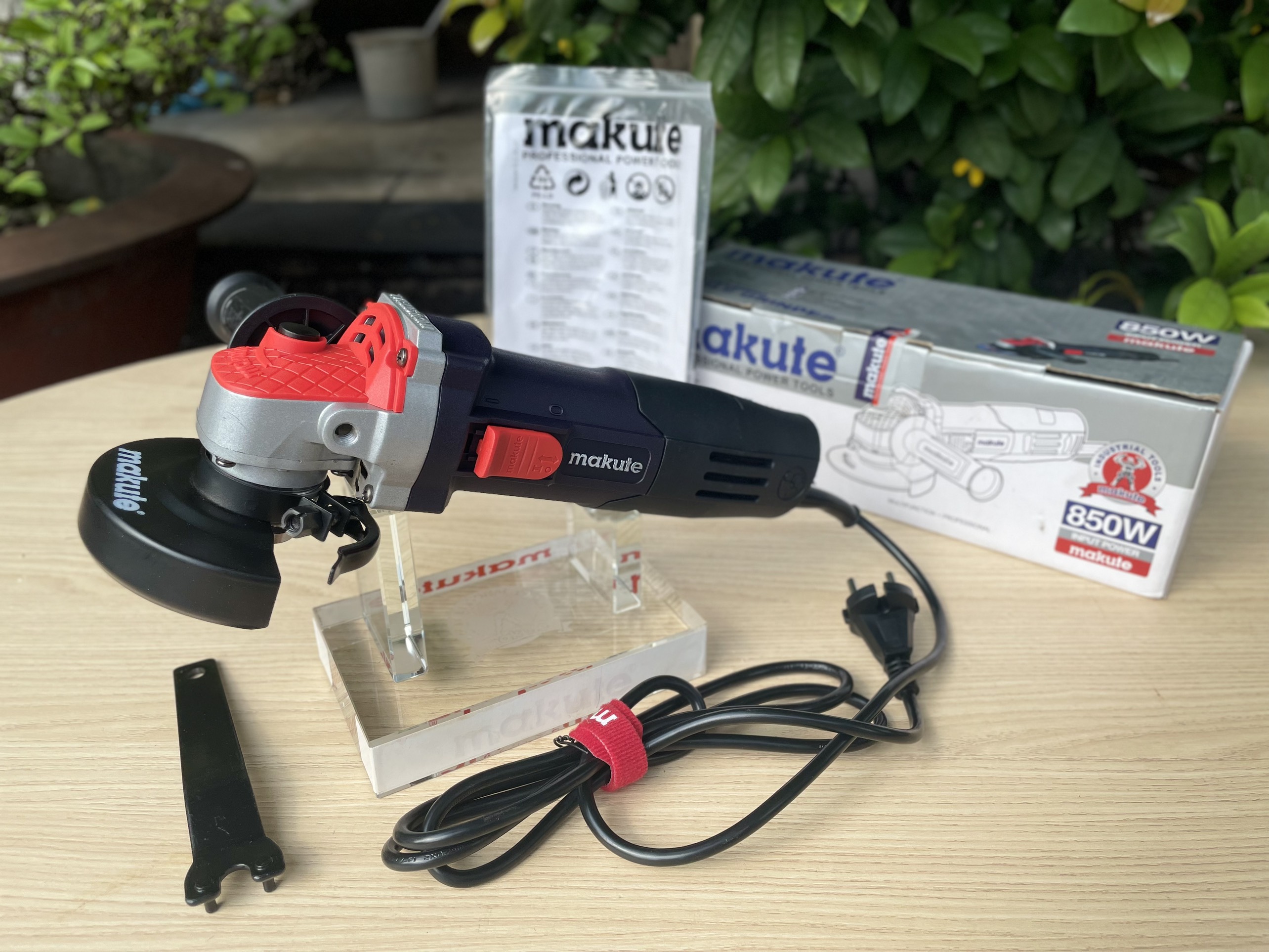 Máy mài (công tắc đuôi) AG126