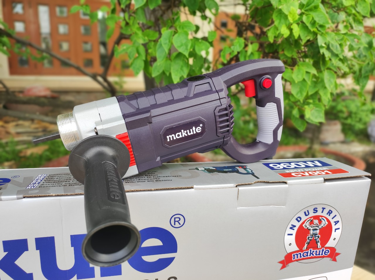 Máy đầm dùi CV001