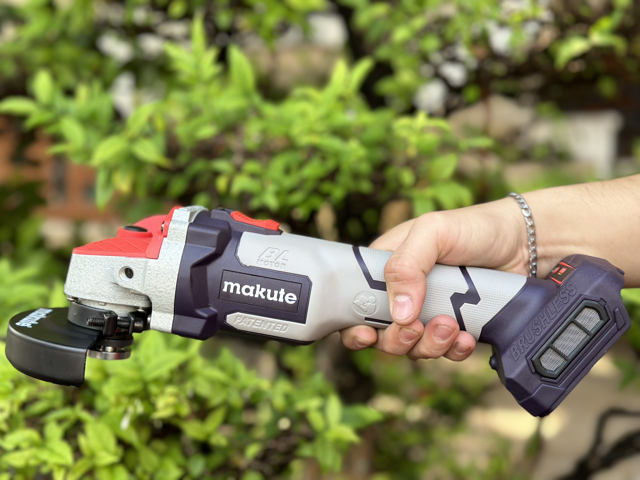 Máy mài pin CAG126 không chổi than (không kèm Pin sạc)