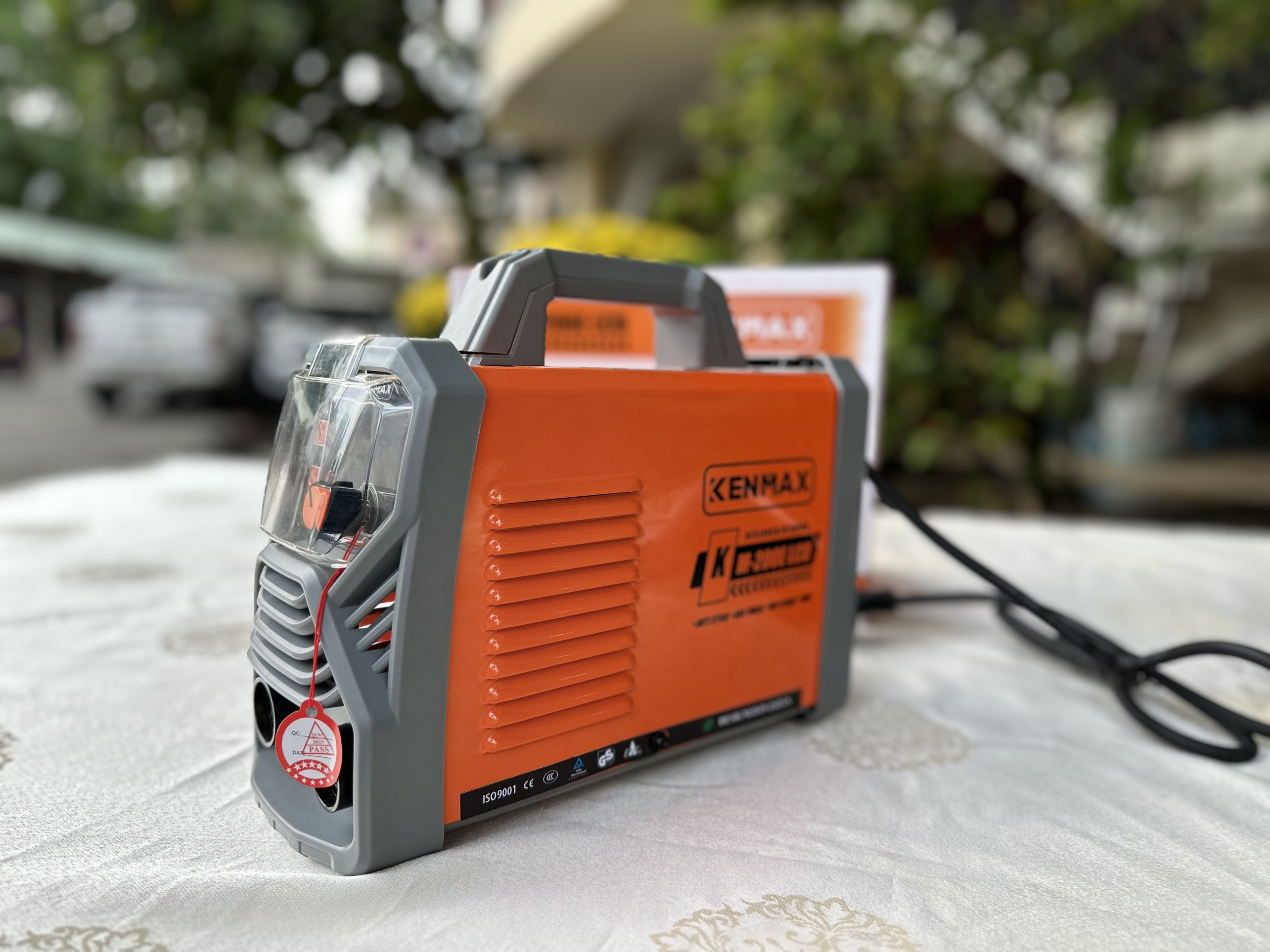 Máy hàn màn hình LED KM-200E LCD