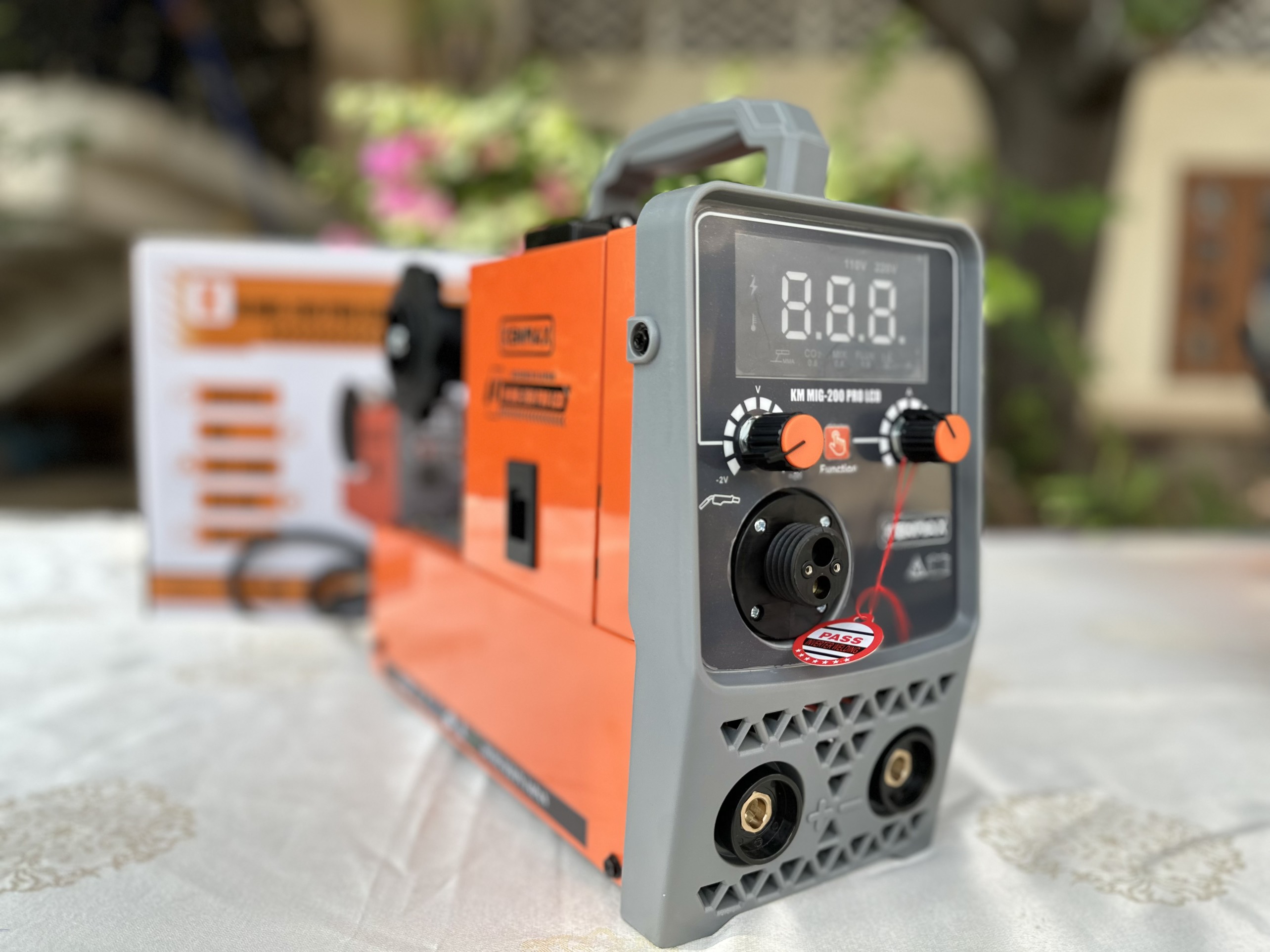 Máy hàn màn hình LED KM MIG-200 PRO LCD