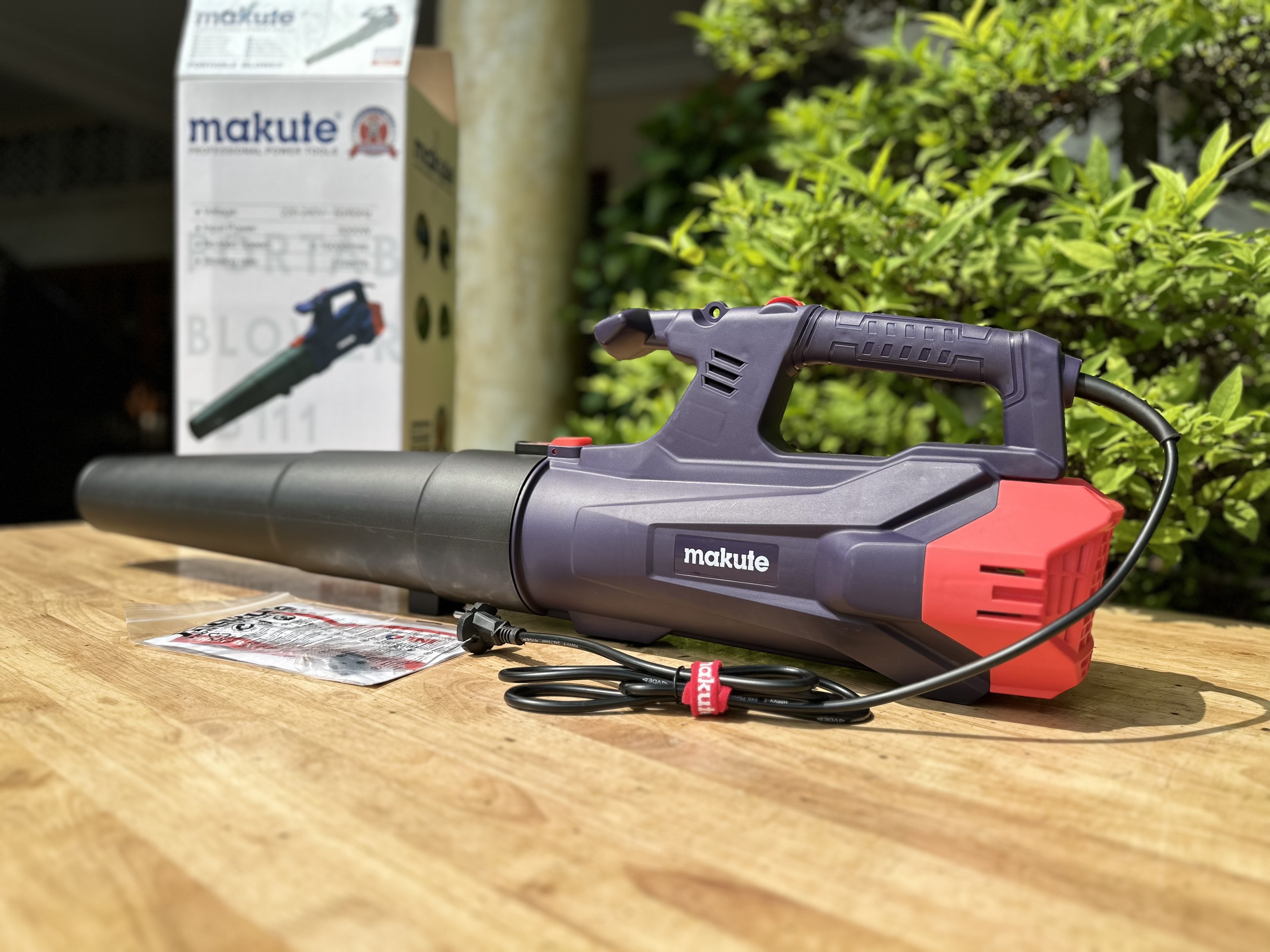 Máy Thổi Bụi PB111 3800W