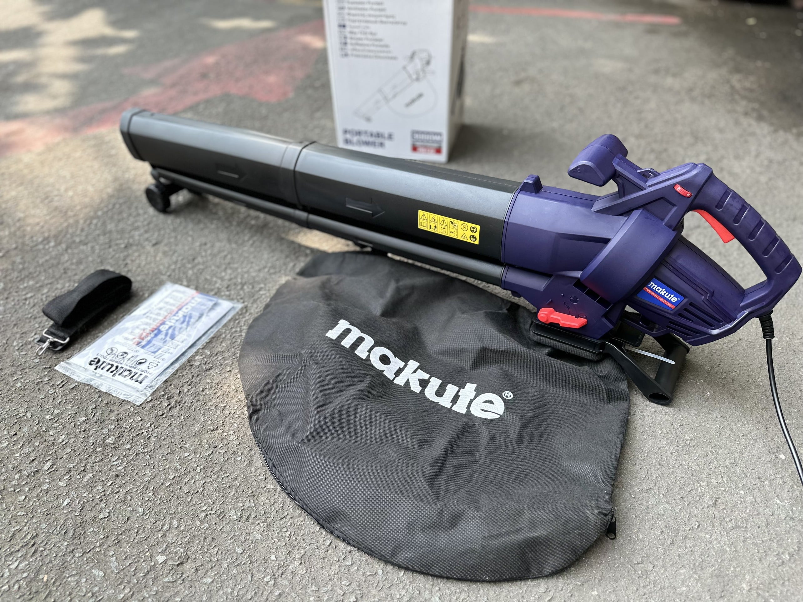 Máy Thổi bụi 2 chức năng PB122 3000W