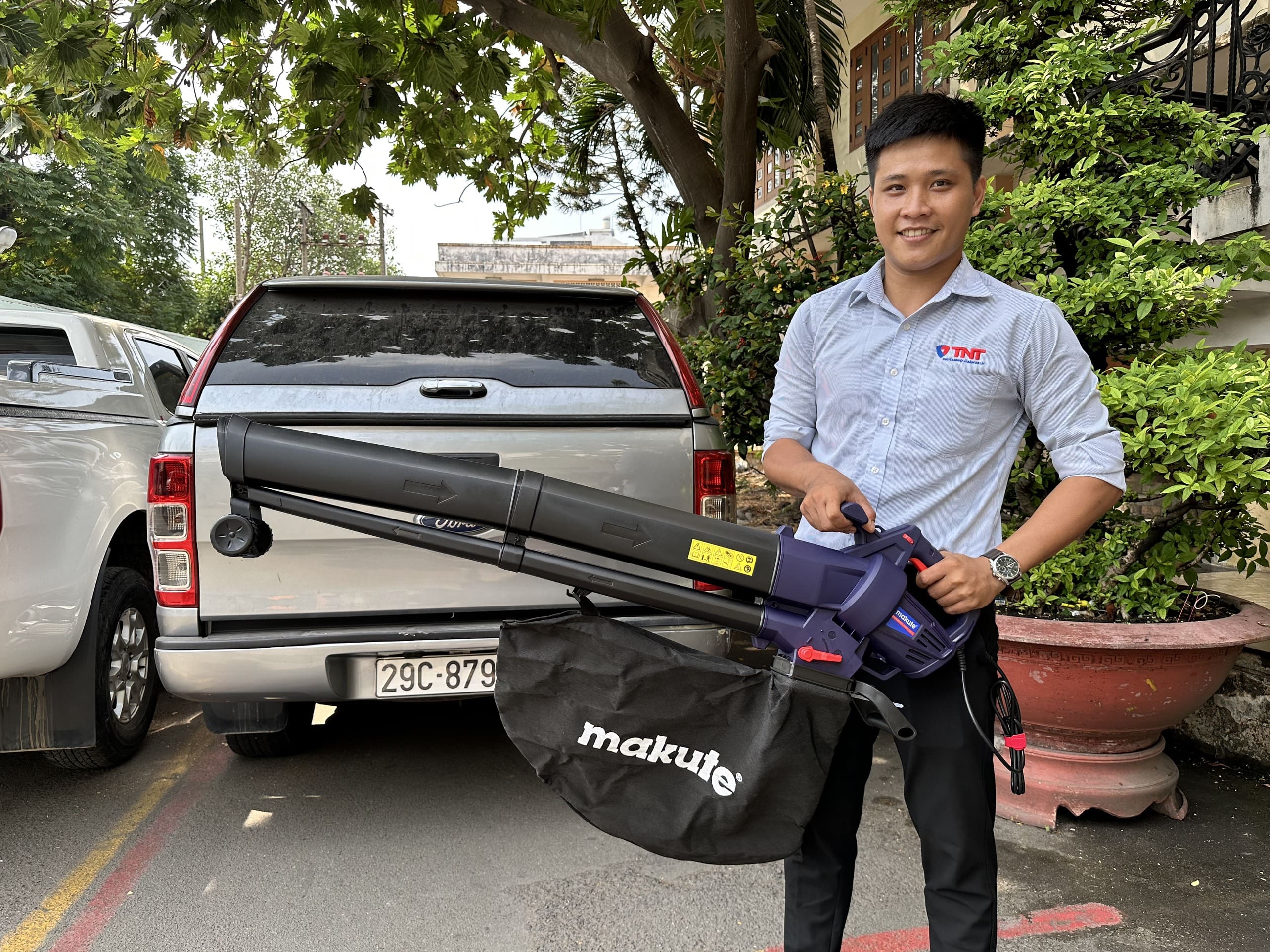 Máy Thổi bụi 2 chức năng PB122 3000W