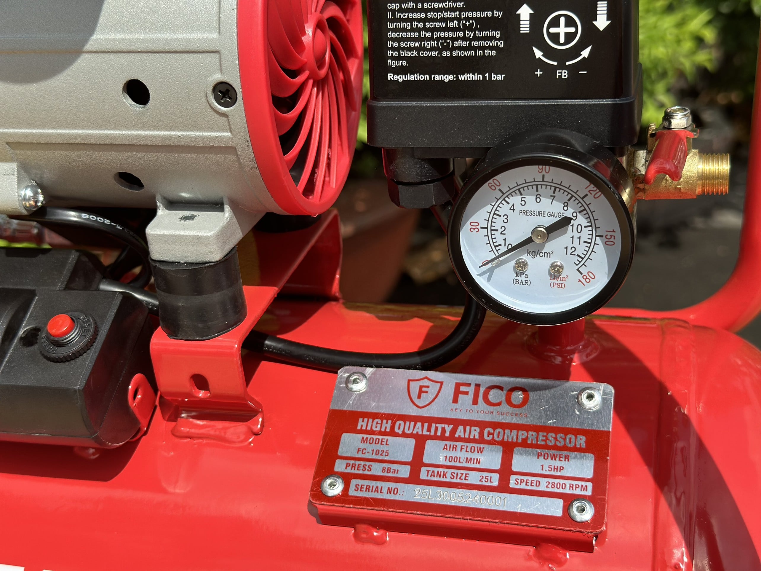 Máy nén khí không dầu 25L FC-1025