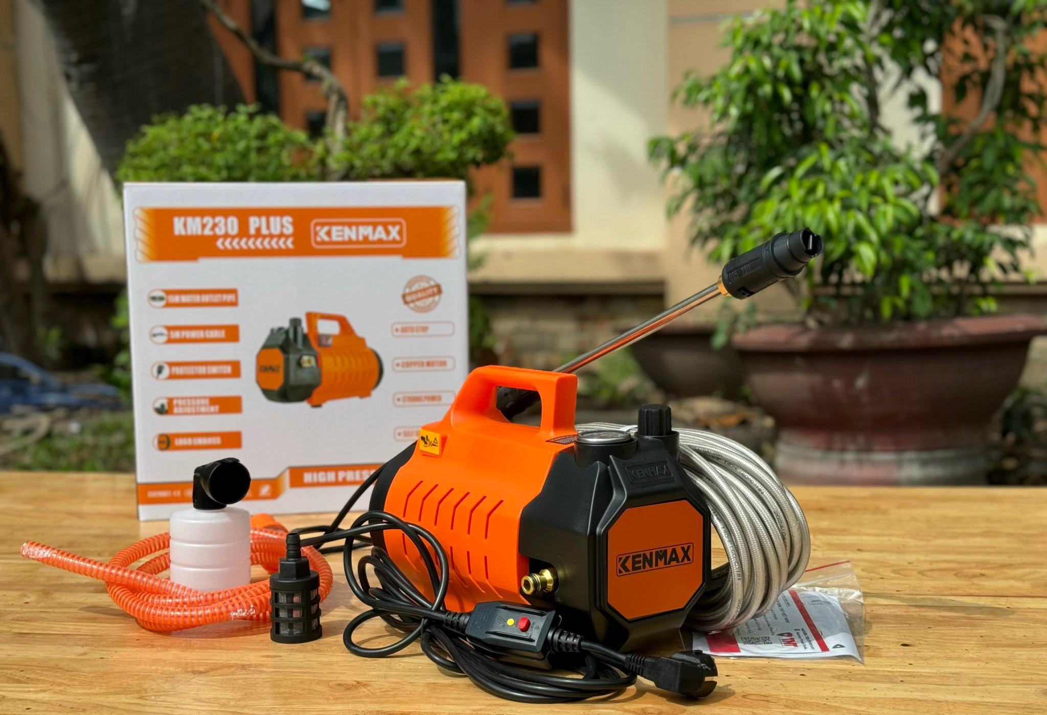 Máy xịt rửa xe bản nâng cấp KENMAX KM230 PLUS