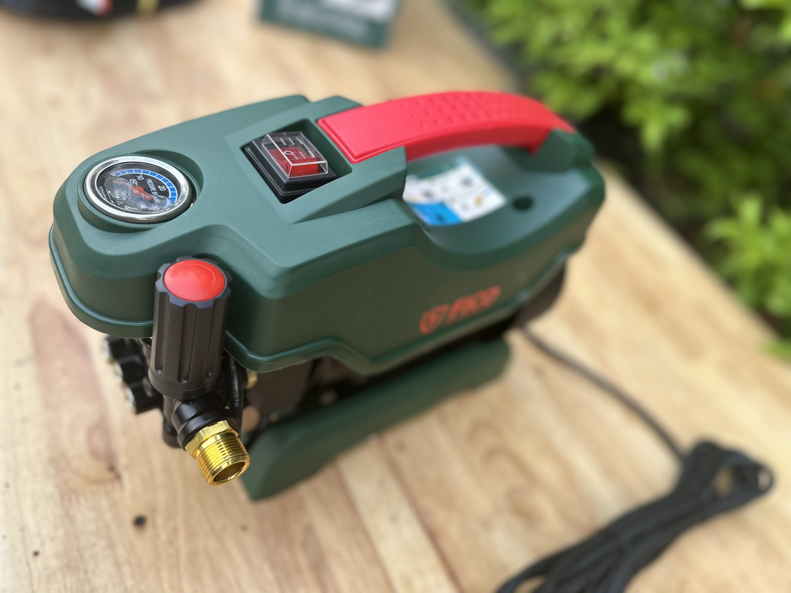 MÁY XỊT RỬA FICO FC-2850