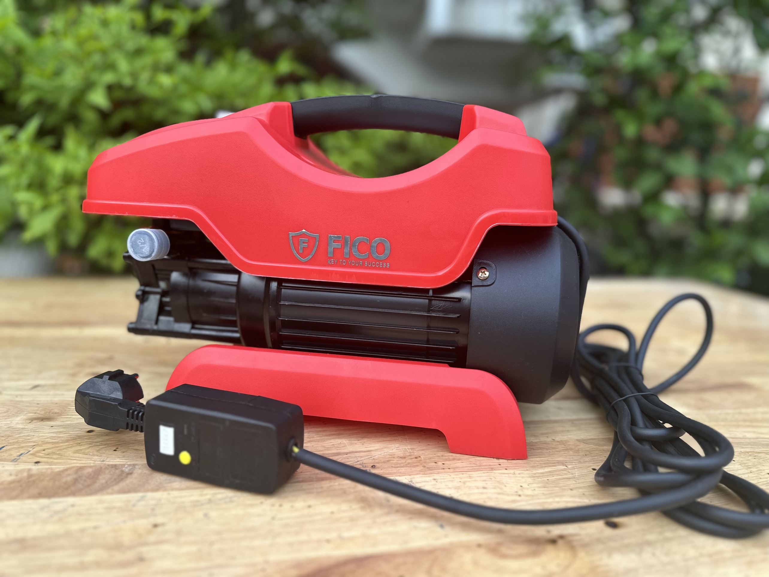 Máy xịt rửa FICO FC-2400