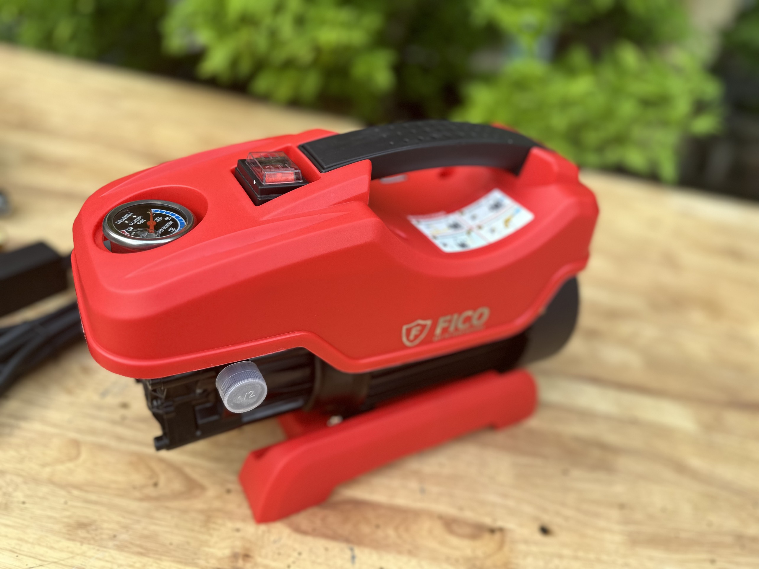 Máy xịt rửa FICO FC-2400