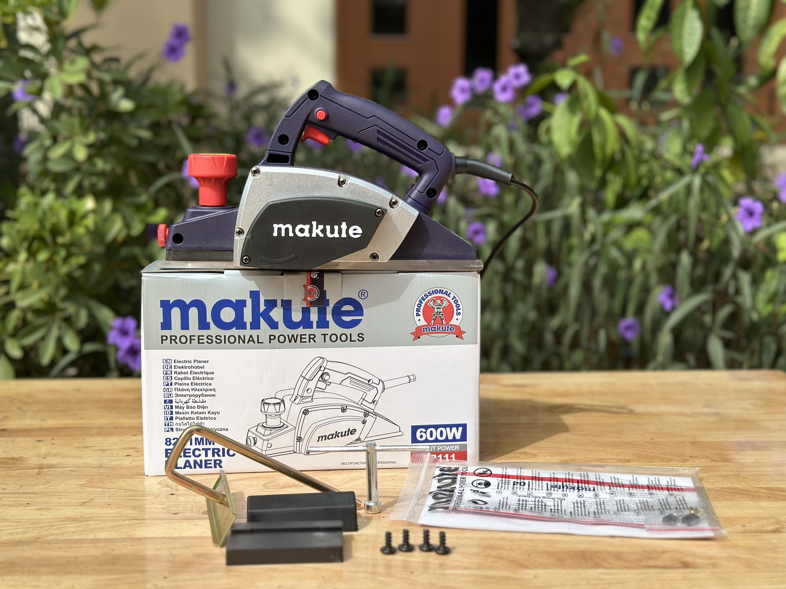 Máy bào gỗ EP111 600W