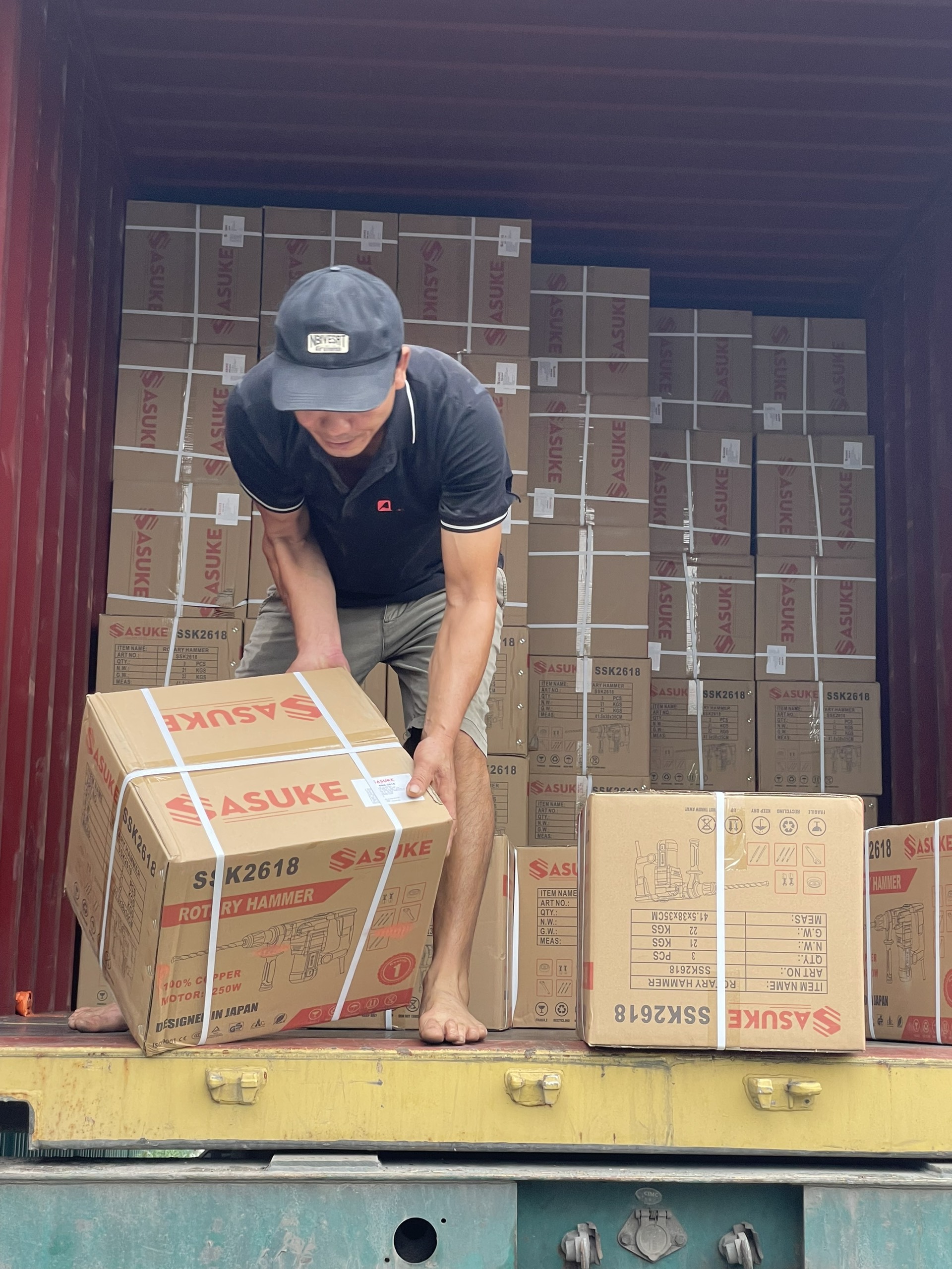 Máy khoan búa 2 chức năng SSK-2618