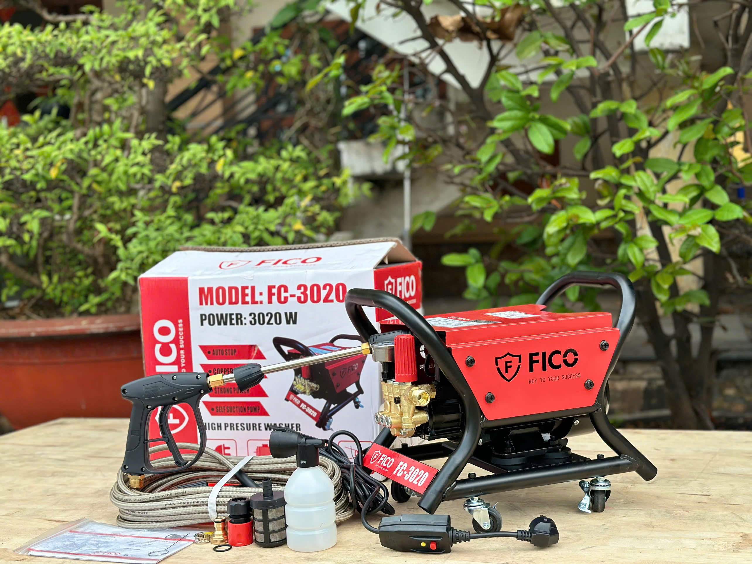 Máy xịt rửa cao cấp FICO FC-3020