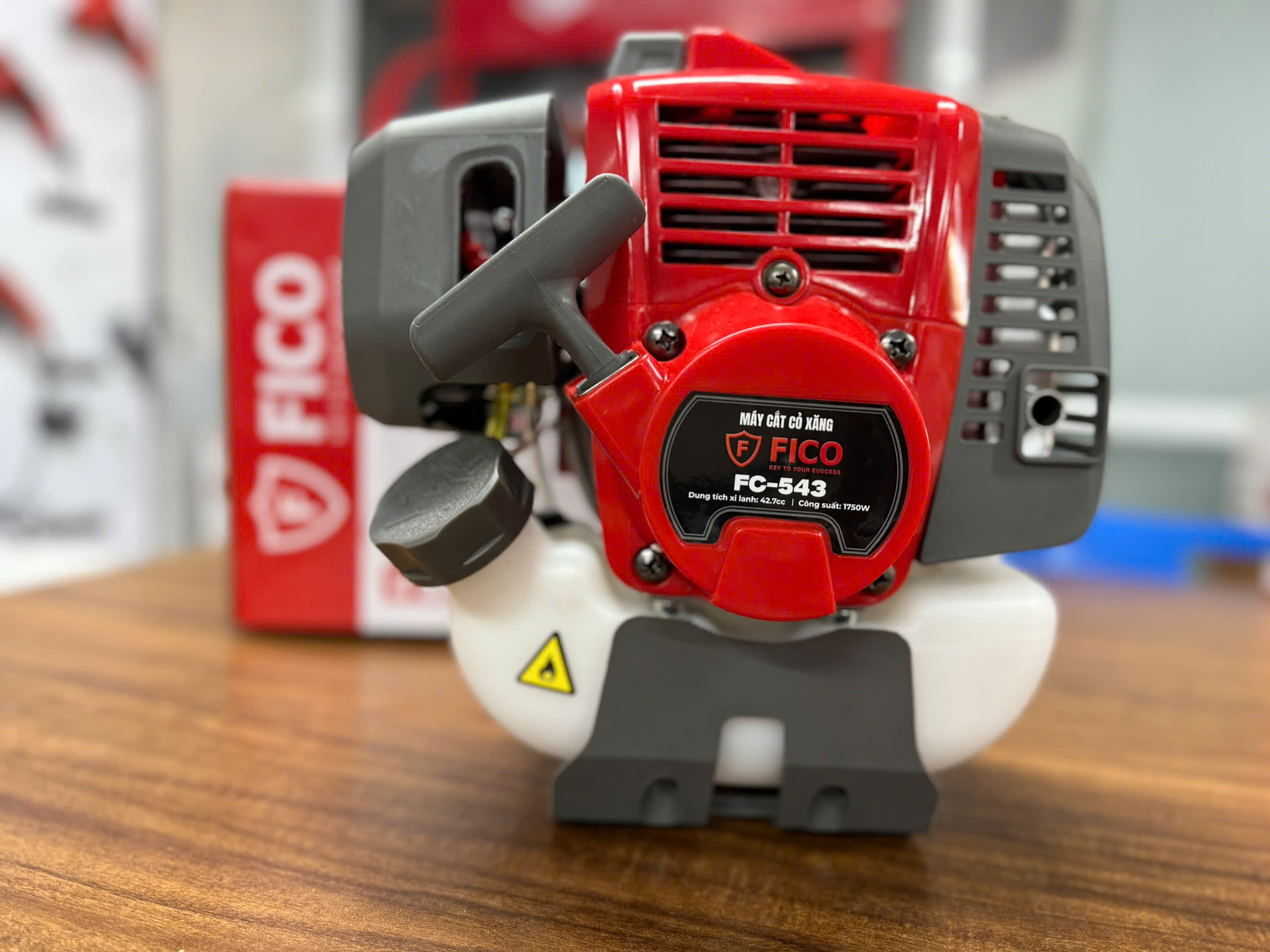 MÁY CẮT CỎ XĂNG FICO FC-543
