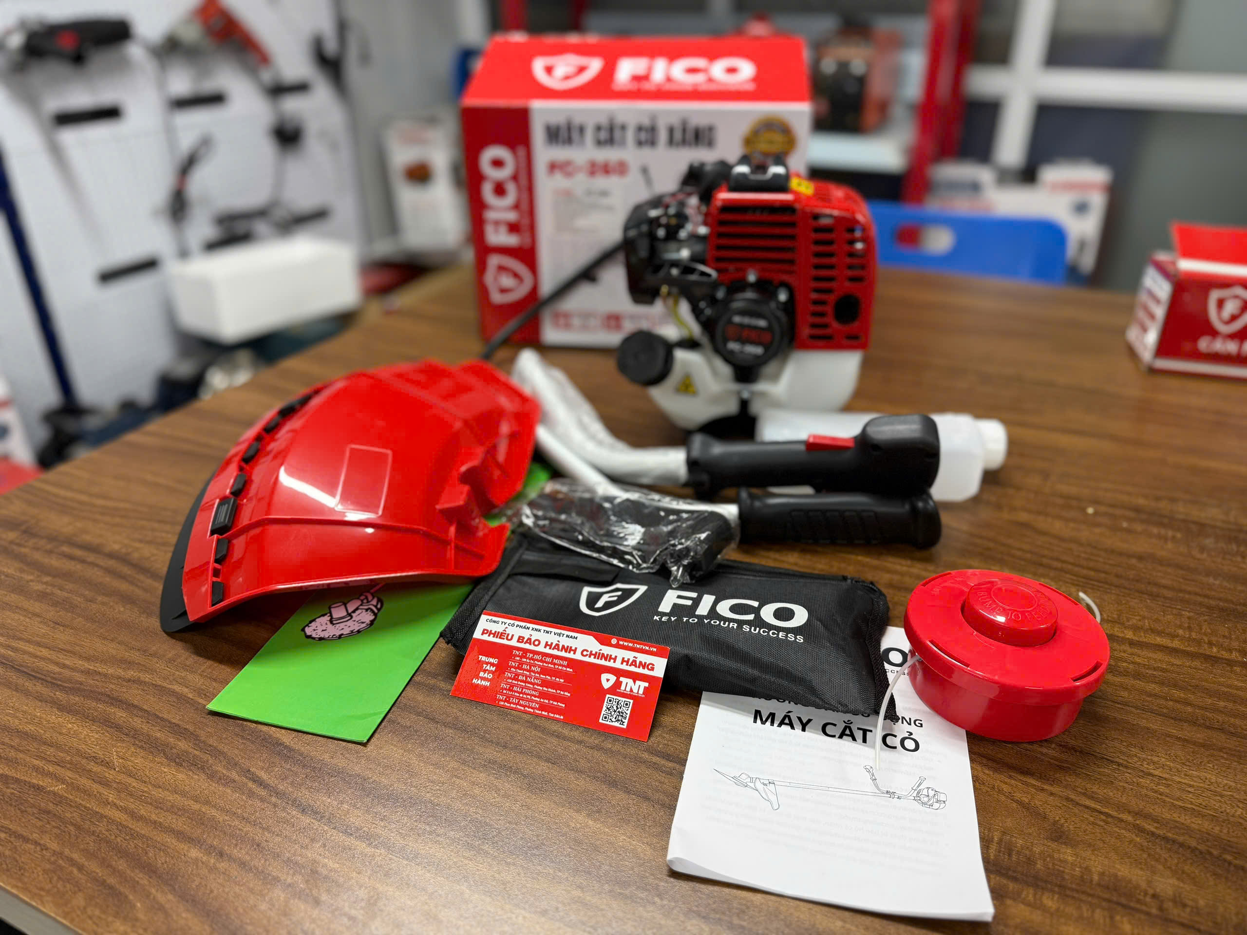 MÁY CẮT CỎ XĂNG FICO FC-260