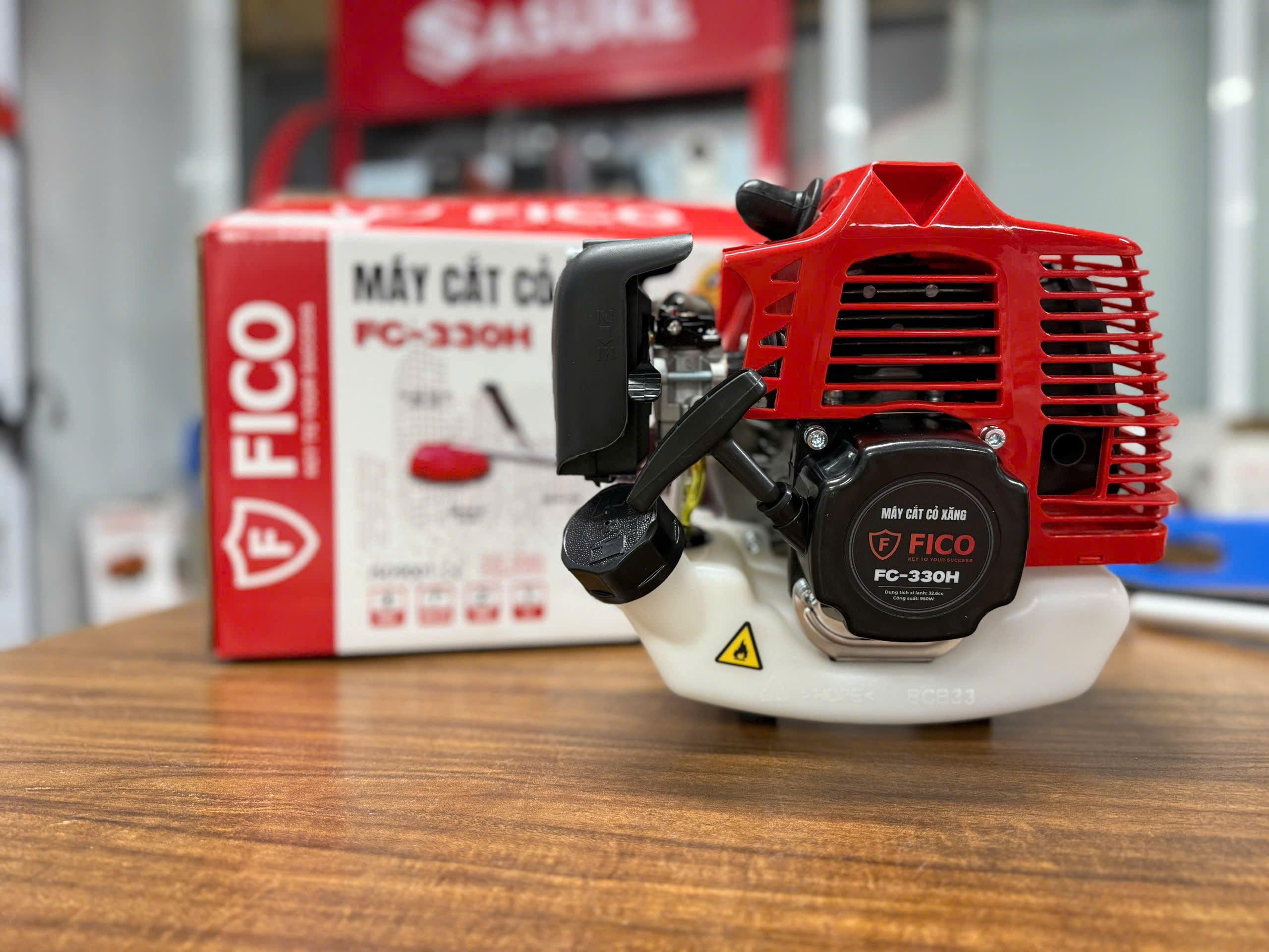 MÁY CẮT CỎ XĂNG FICO FC-330H