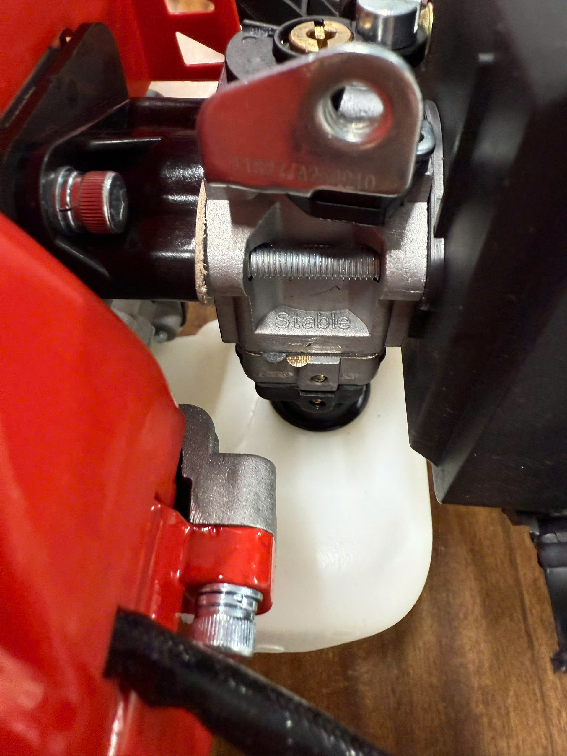 MÁY CẮT CỎ XĂNG FICO FC-330H