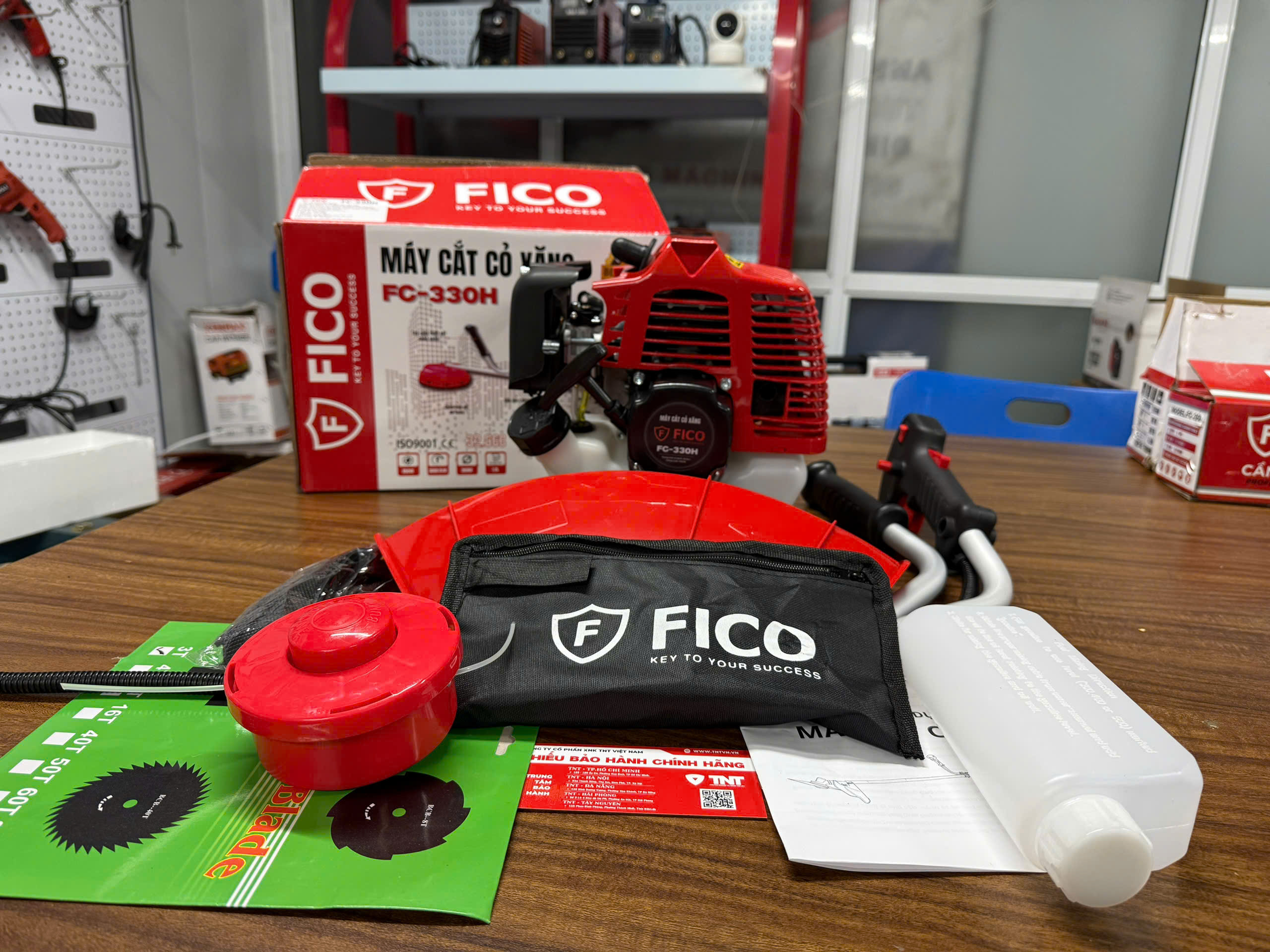 MÁY CẮT CỎ XĂNG FICO FC-330H