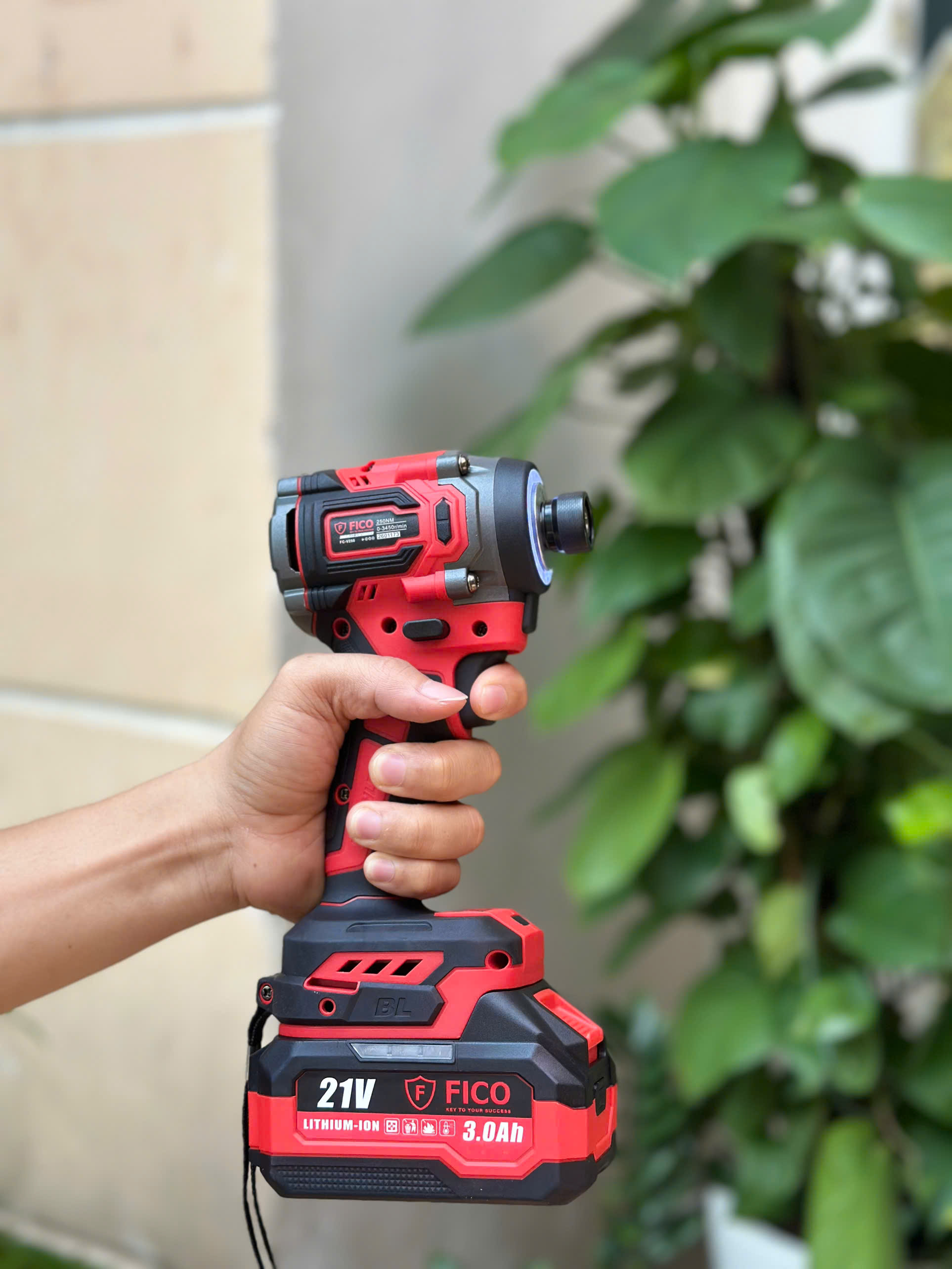 MÁY CHUYÊN VÍT PIN FICO FC-V250