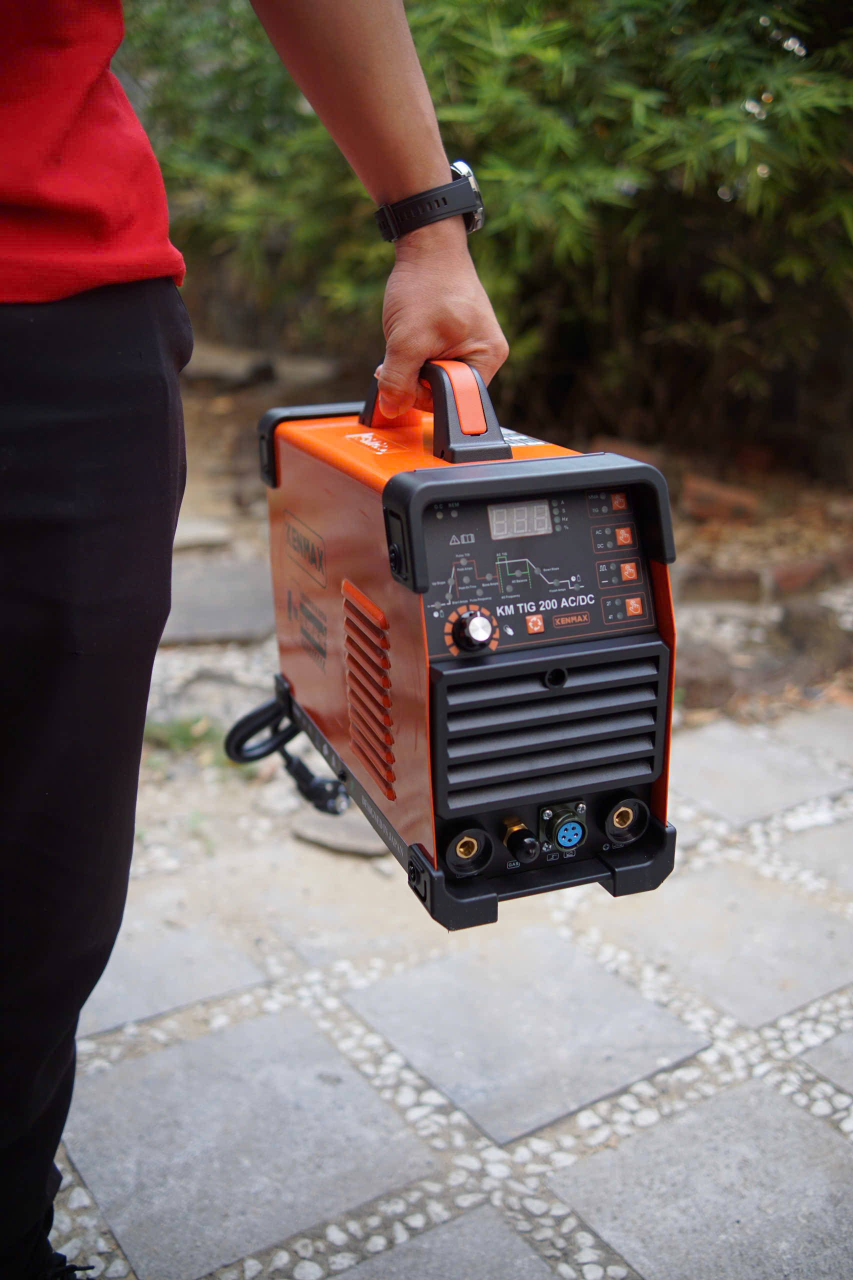 MÁY HÀN TIG XUNG KM TIG200 AC/DC