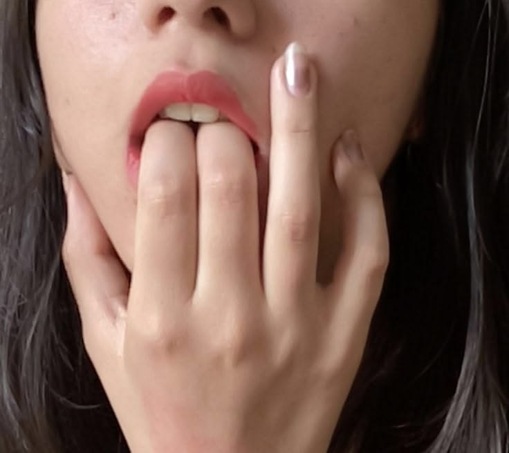 Nuốt Tinh Trùng Có Hết Mụn Không? Sự Thật Khoa Học Và Rủi Ro Cần Biết