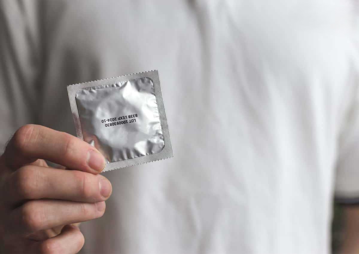 Quan Hệ Đồng Giới Có Bị Nhiễm HPV Không? Rủi Ro Và Cách Phòng Ngừa