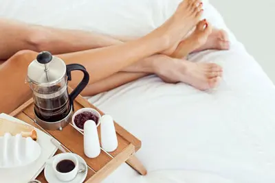 Uống Cà Phê Trước Khi Quan Hệ Có Tốt Không? Lợi Ích, Tác Hại Và Lưu Ý Quan Trọng