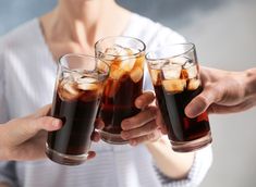 Uống Nhiều Nước Ngọt Có Ảnh Hưởng Đến Sinh Lý Nam Không?