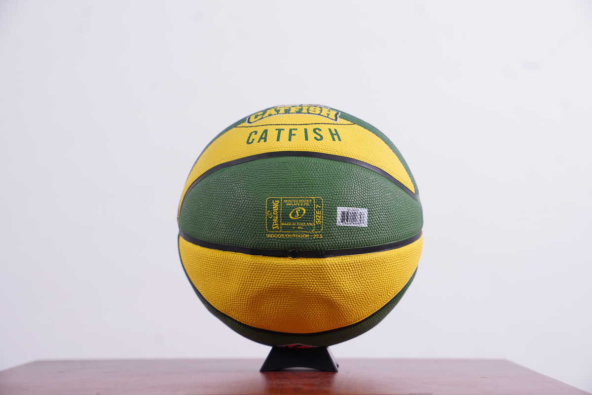 Bóng rổ Spalding VBA Team CanTho Catfish Outdoor Size 7 84-467z - Hàng Chính Hãng
