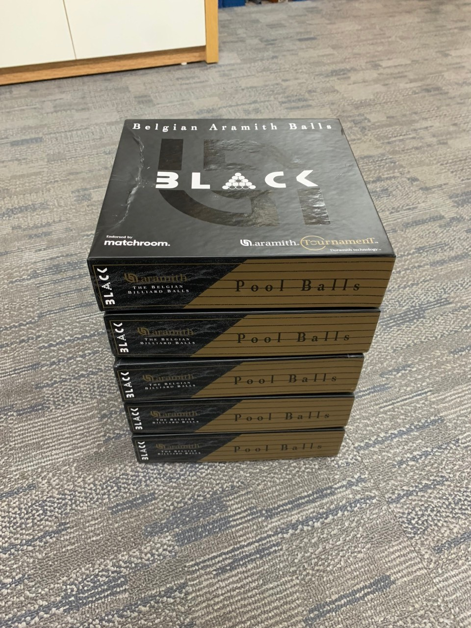 Hộp bóng bi-a Belgian Aramith Balls Black - Hàng Chính Hãng
