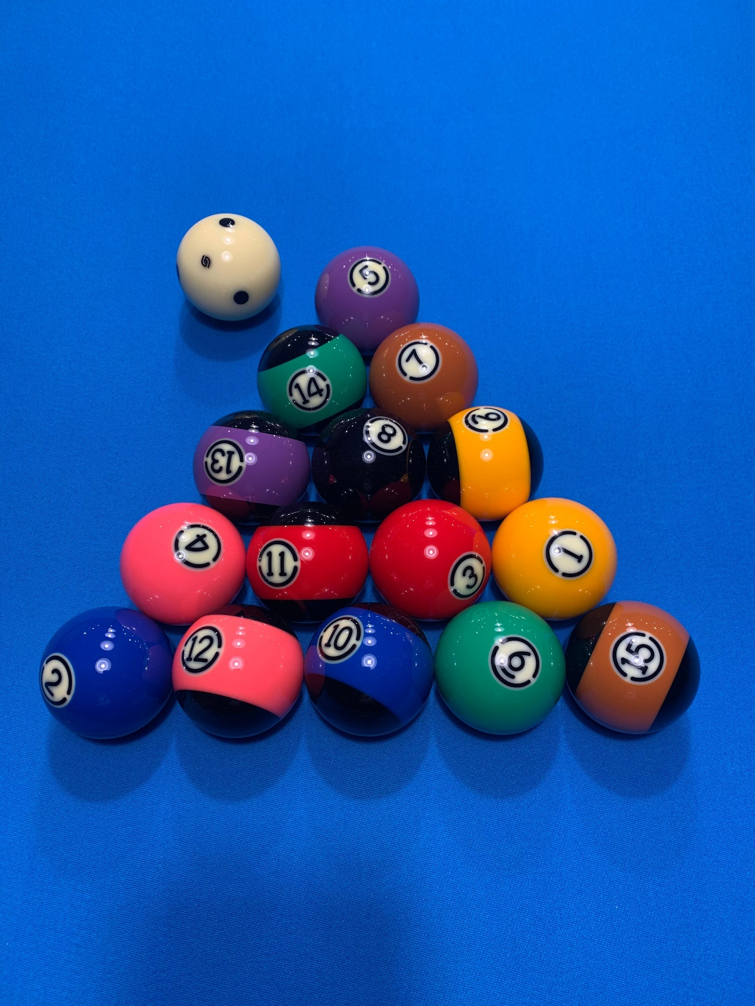 Hộp bóng bi-a Belgian Aramith Balls Black - Hàng Chính Hãng