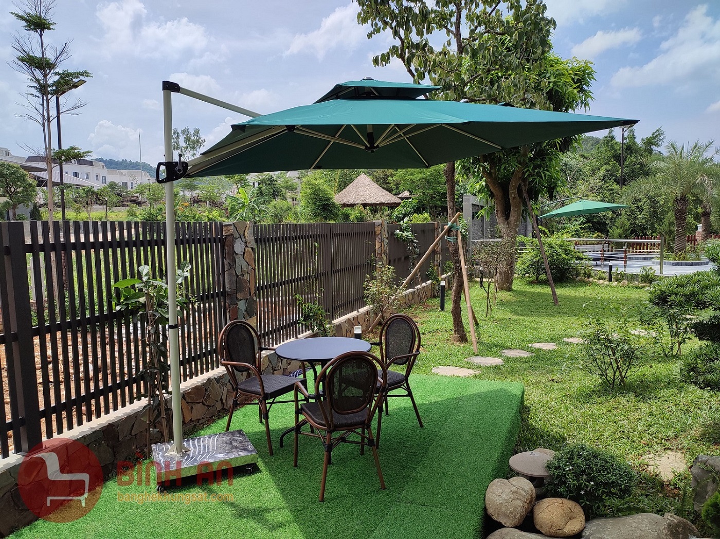 Dù Lệch Tâm Vuông 2m5 Xoay 360 Độ