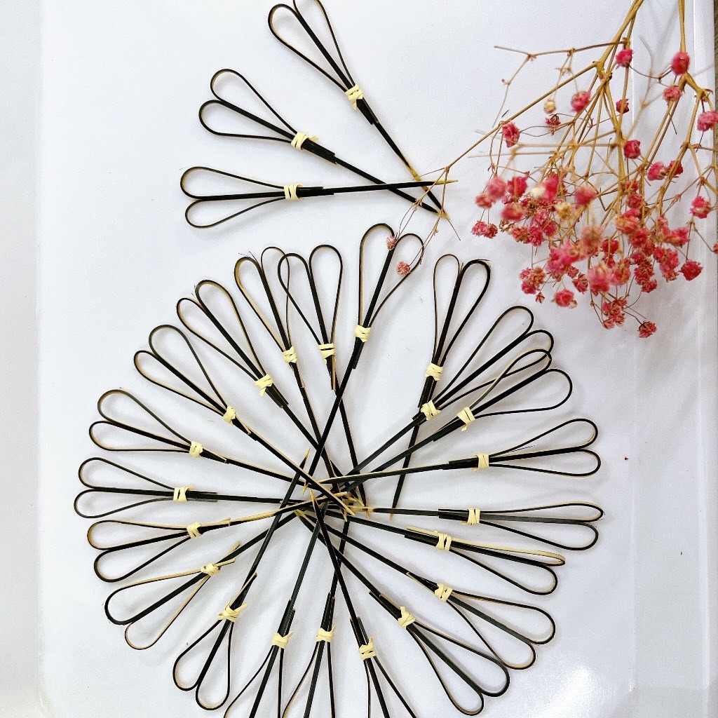 Tăm tre xiên trái cây trái tim màu đen 100 chiếc, 12cm