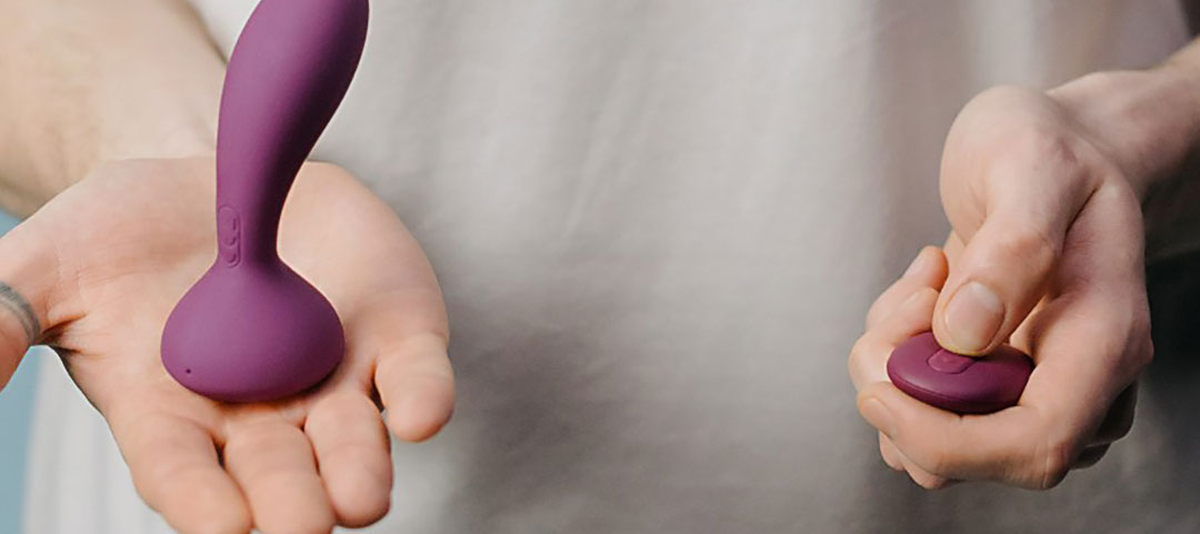 Nếu trứng rung của bạn là hàng mới, hãy lắp pin và đảm bảo rằng đồ chơi đã được bật