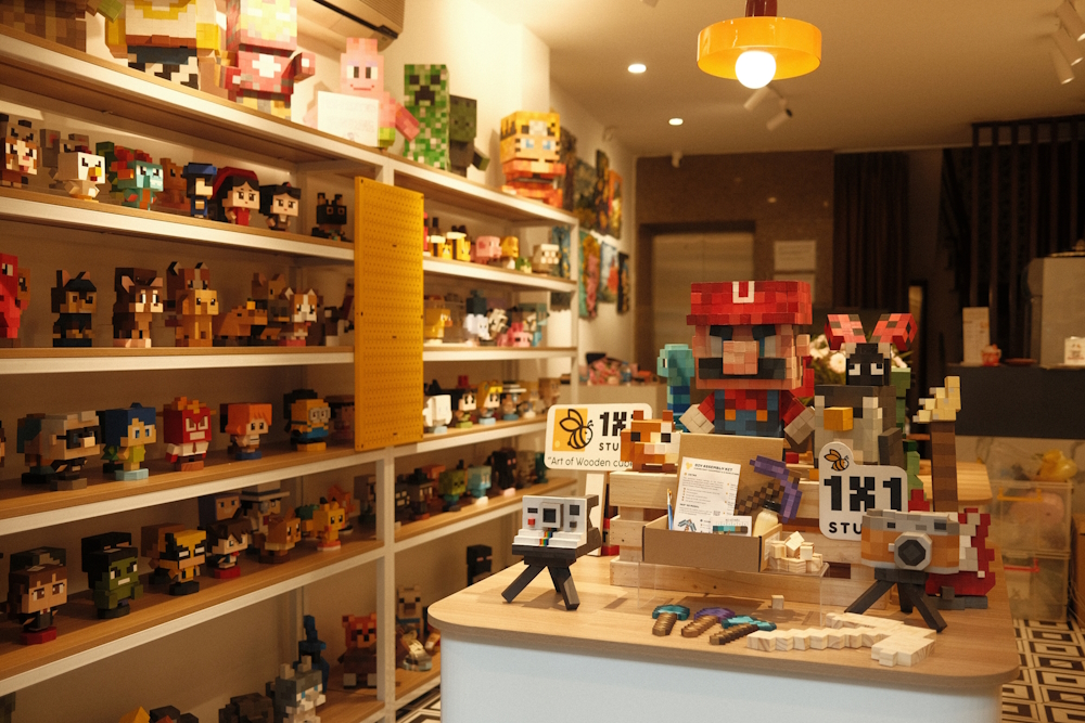 Liên Hệ Little Cube