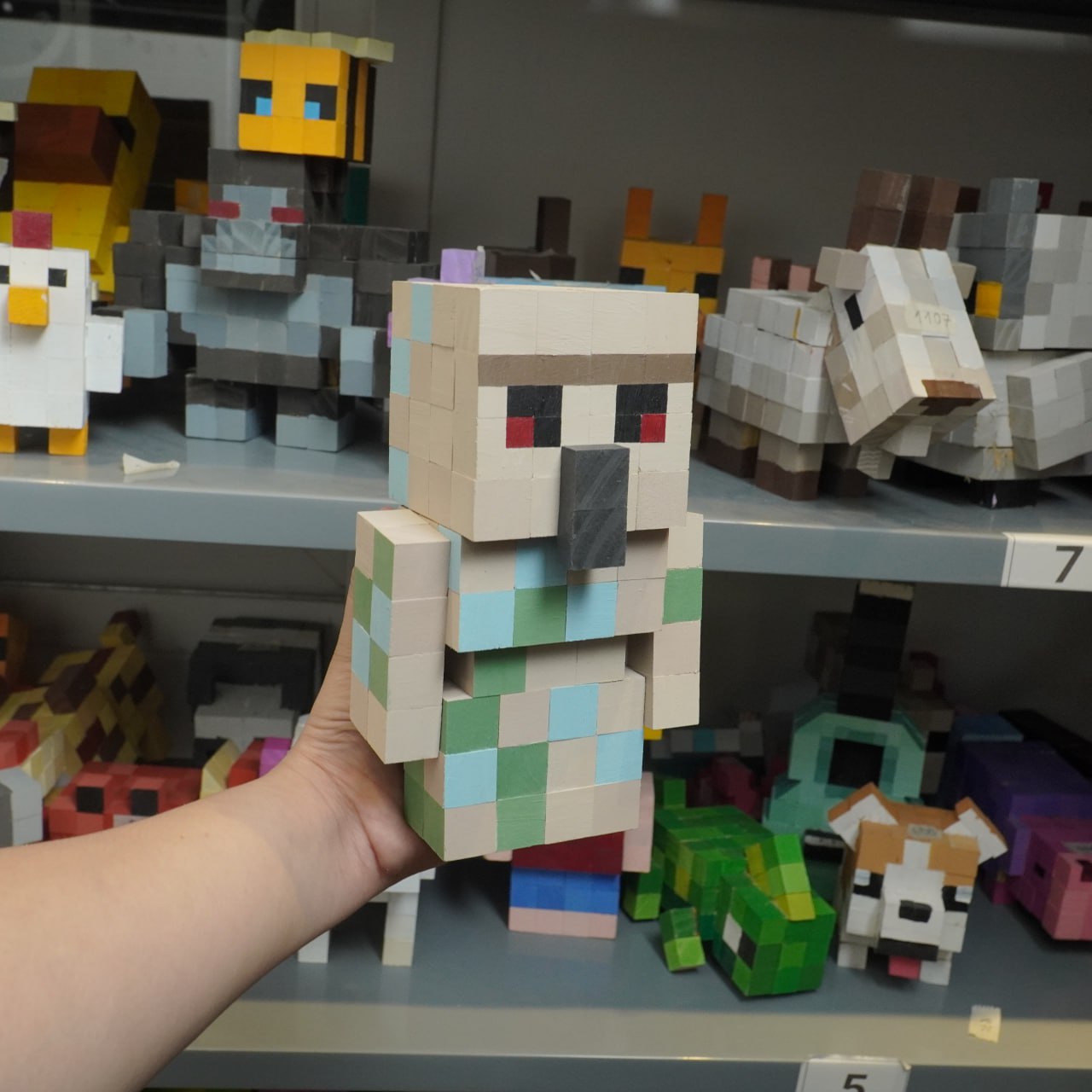 Mô Hình Gỗ Minecraft Iron Golem (Art Toy)