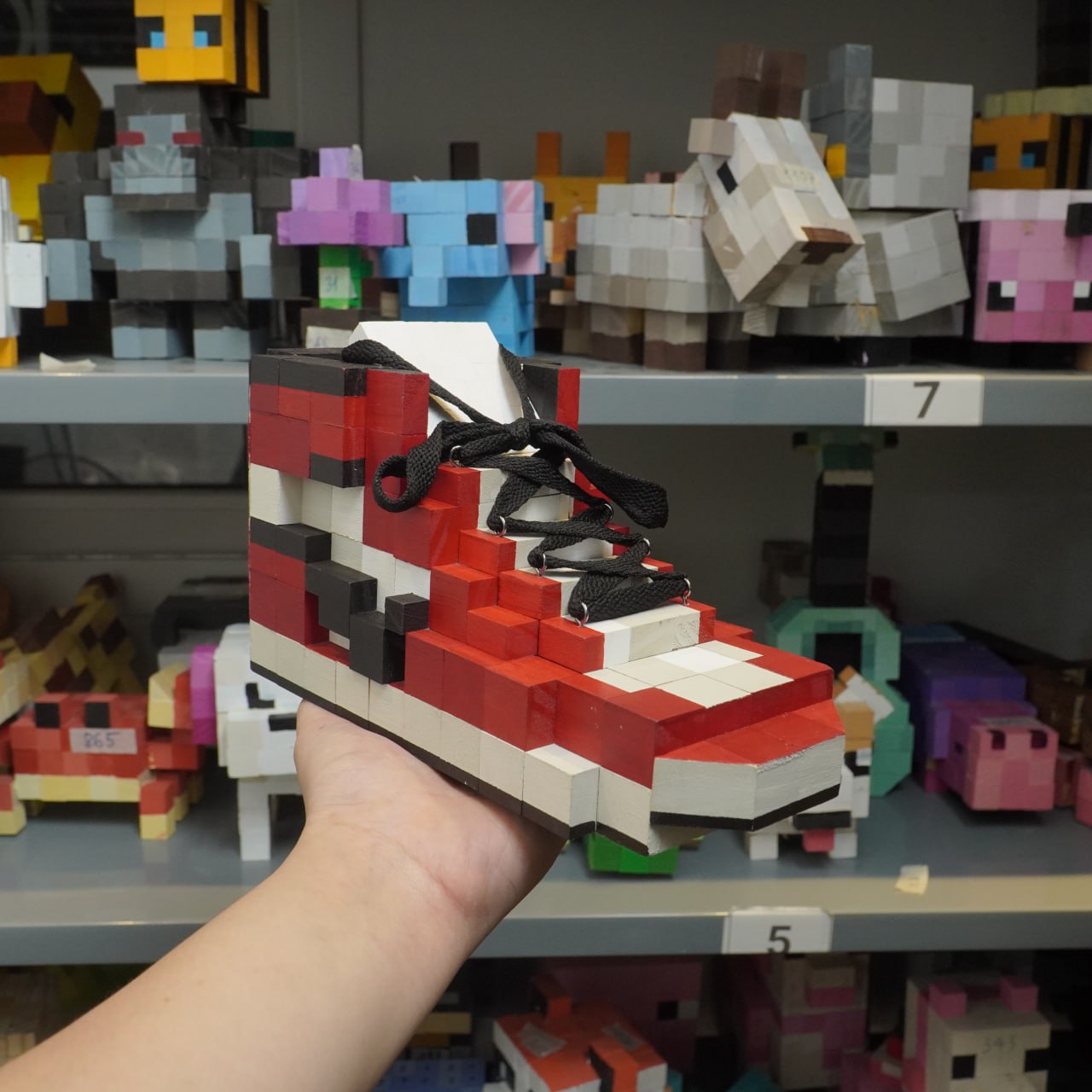 Mô Hình Gỗ Giày Nike AJ1 Chicago (Art Toy)
