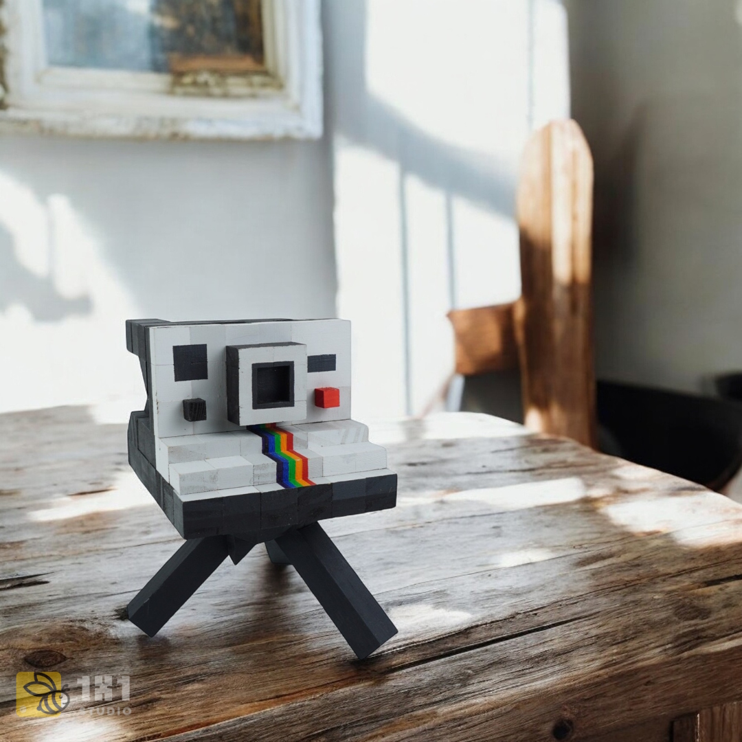 Mô Hình Gỗ Máy Ảnh Polaroid SX-70 (Art Toy)