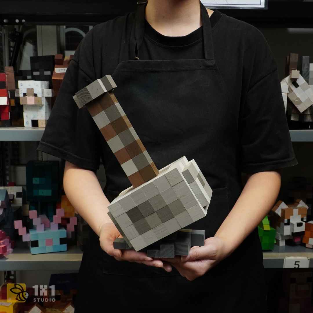 Mô Hình Gỗ Búa Mjolnir Thần Sấm (Art Toy)