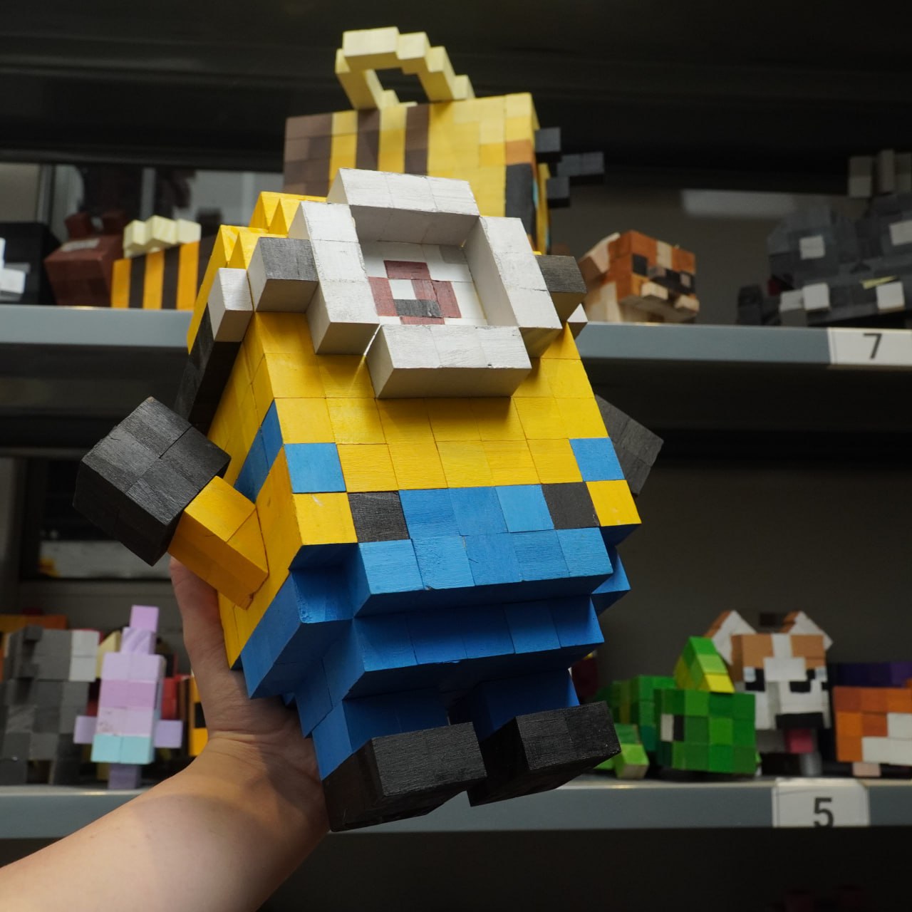 Mô Hình Gỗ Bigsize Stuart Minion size M (Art Toy)