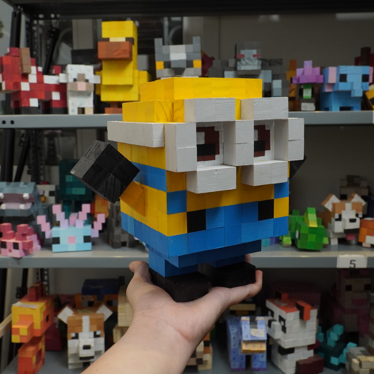 Mô Hình Gỗ Bigsize Bob Minion size M (Art Toy)