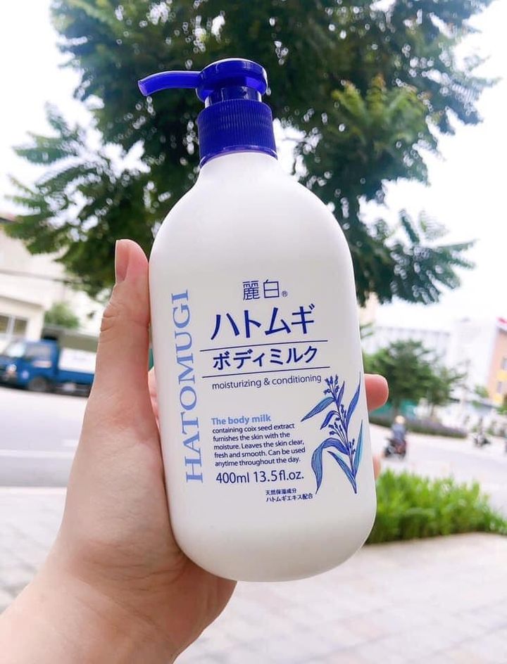 Sữa dưỡng thể ý dĩ Hatomugi 400ml của Nhật Bản