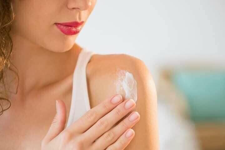 Sữa dưỡng thể ý dĩ Hatomugi 400ml của Nhật Bản