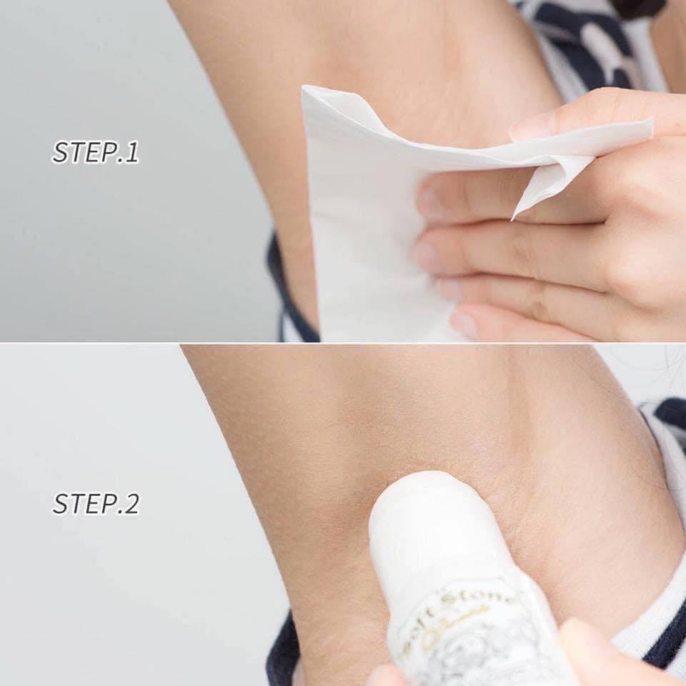 Lăn Khử Mùi Đá Khoáng Soft Stone 20g Nhật Bản