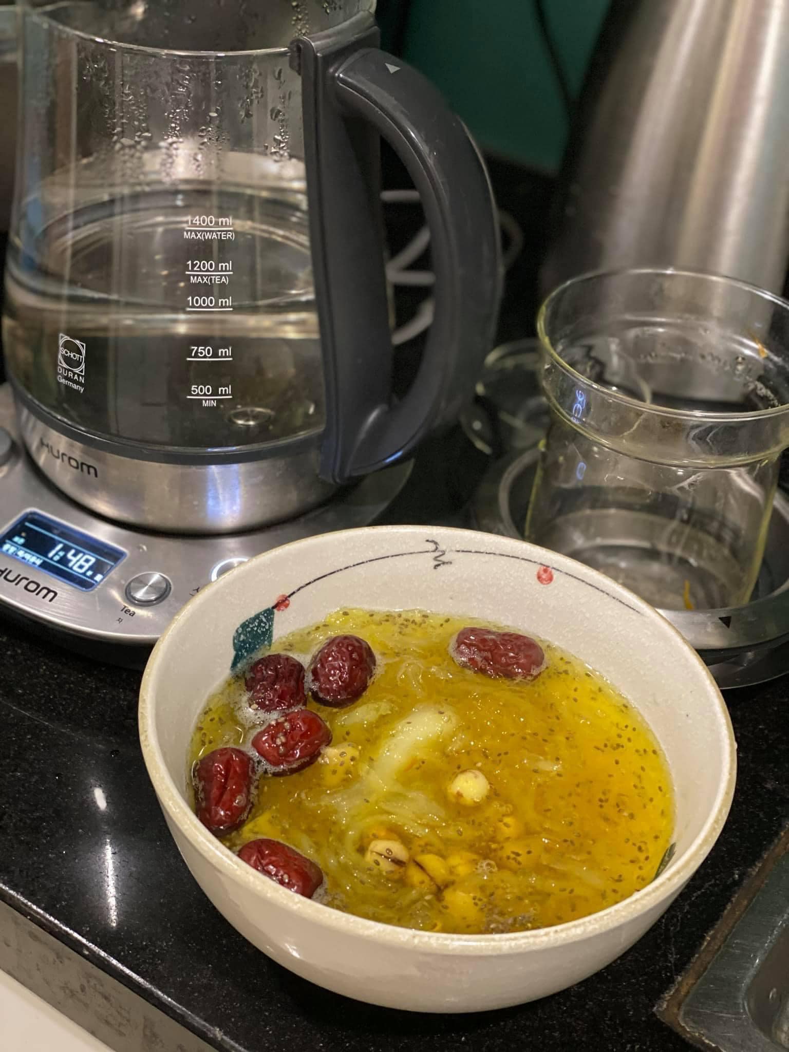 Táo Đỏ Hàn Quốc Sấy Khô Nguyên Quả hộp 1kg