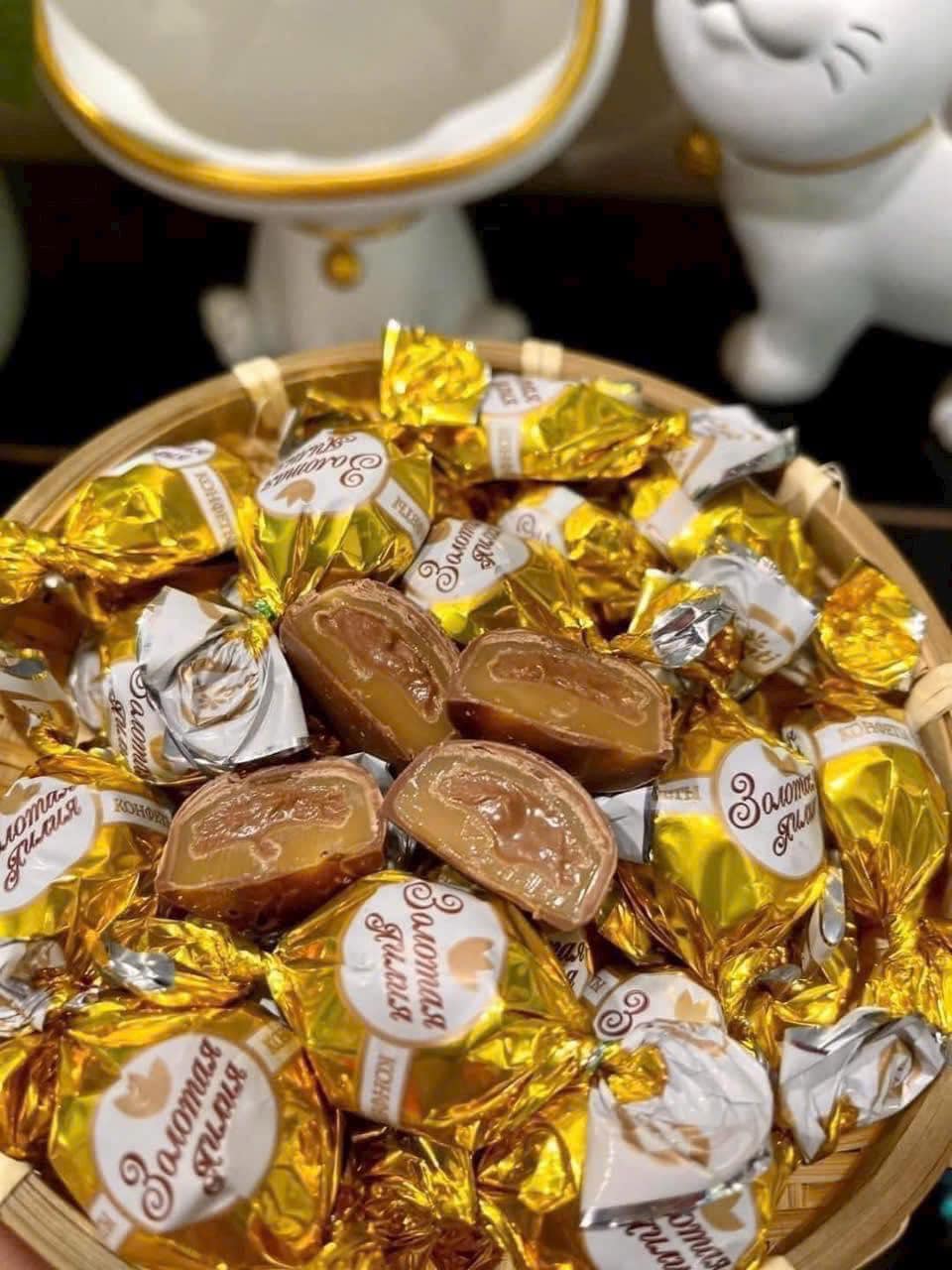 Kẹo huệ vàng Nga GOLDEN LILY hộp 300gr