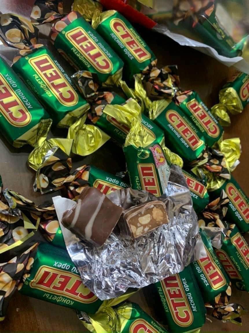 Kẹo Cten Nga màu xanh nhân hạt dẻ rừng túi 500gr