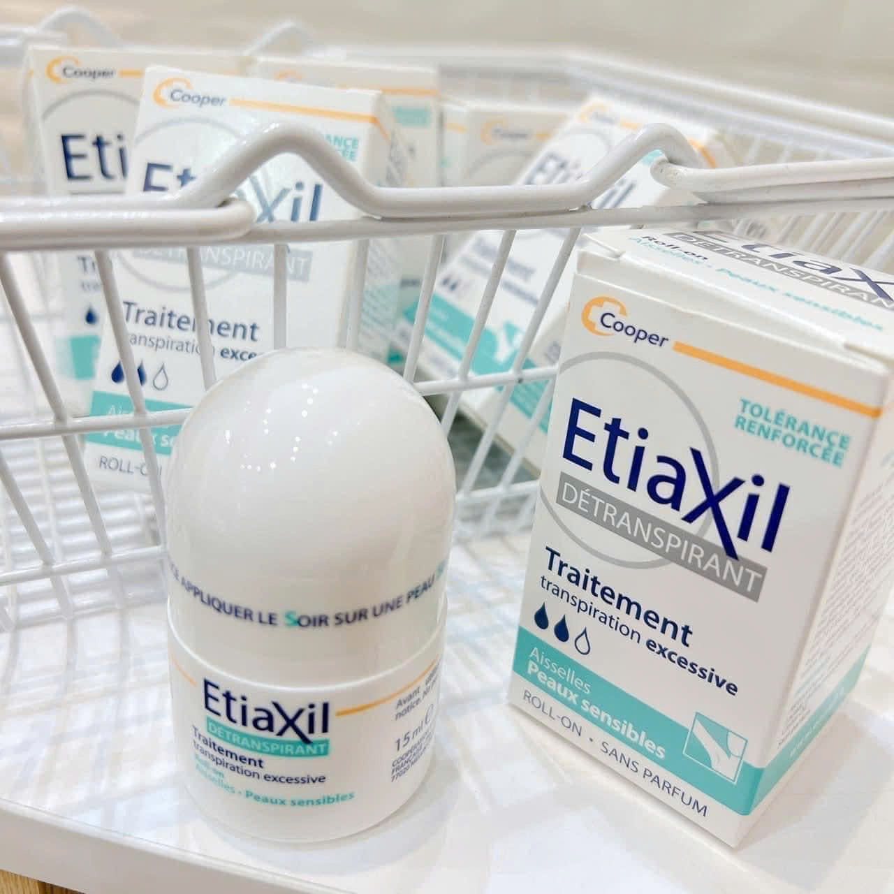 Lăn khử mùi Etiaxil Pháp cách trị hôi nách hiệu quả