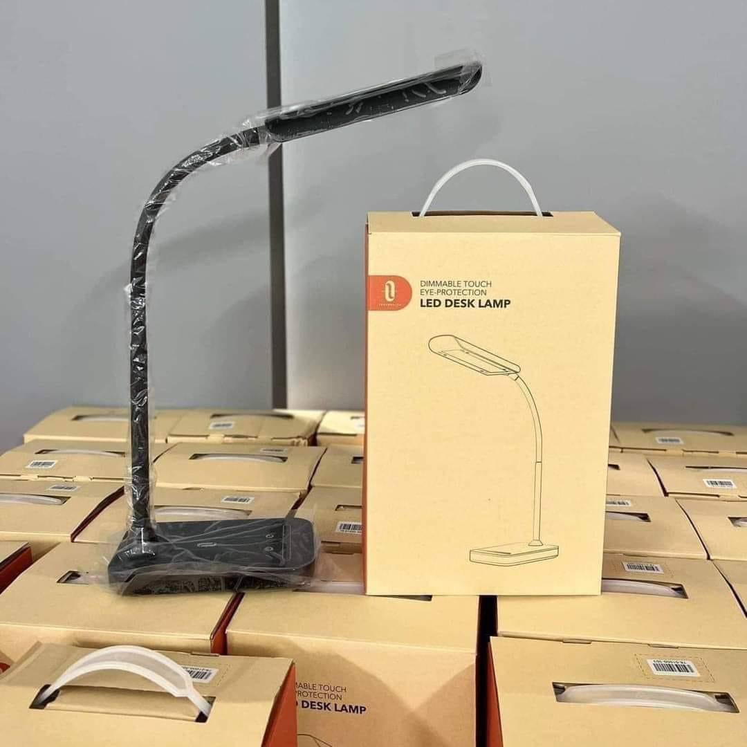 Đèn học Taotronics chống cận Nhật Bản