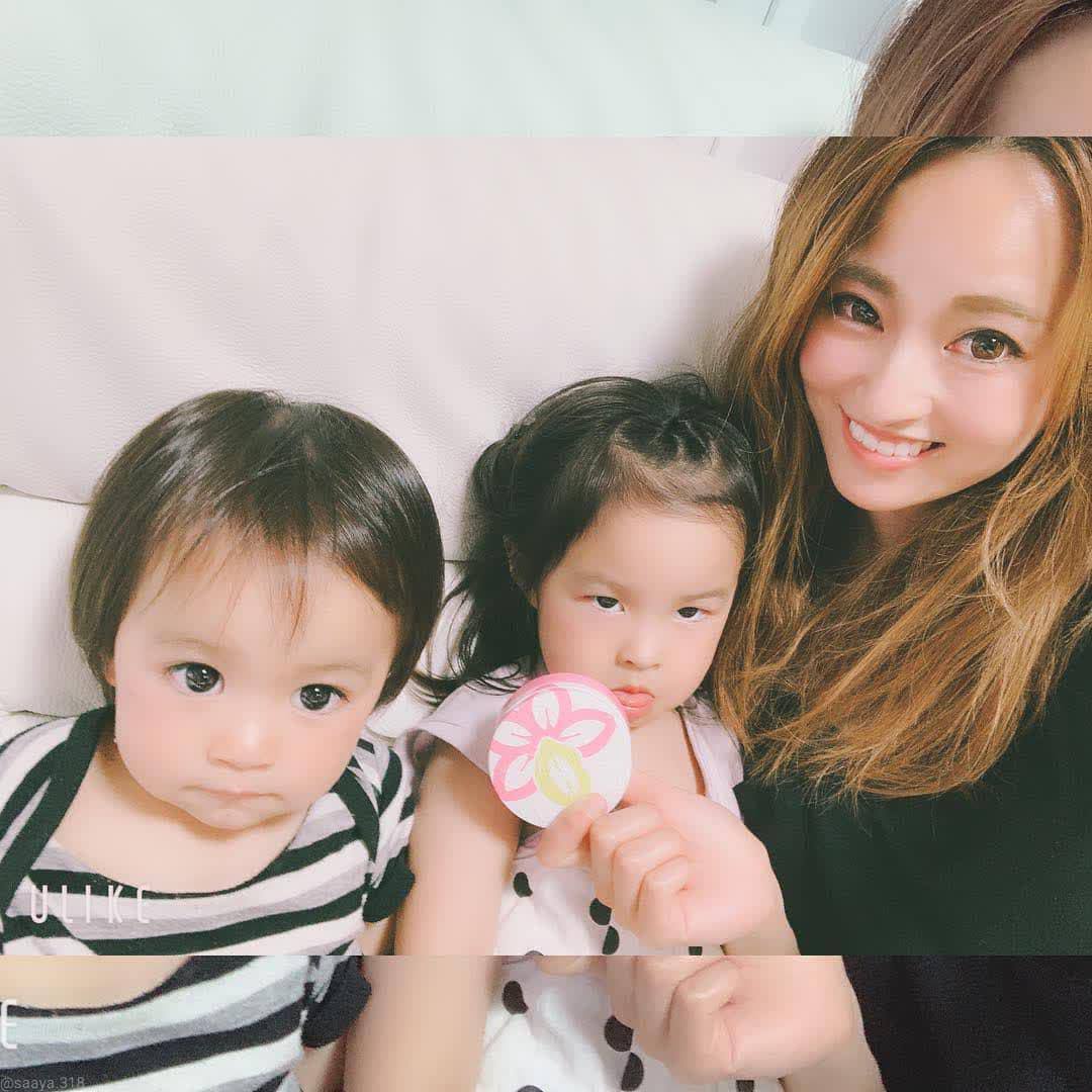Kem dưỡng tay & dưỡng thể Sakura Nhật Bản