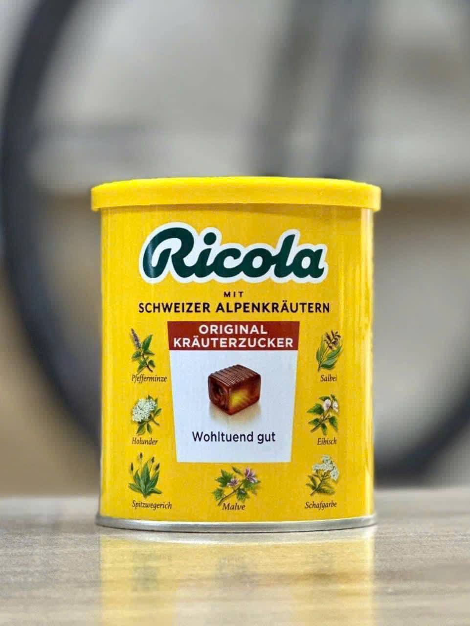 Kẹo ngậm Thảo Dược Giảm Ho Khàn Giọng Ricola Đức 250gr